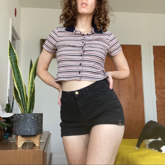Striped Collar Crop Top ☀️ - Picture 1 of 4